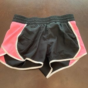 Everlast Girls 7/8 athletic shorts pink black